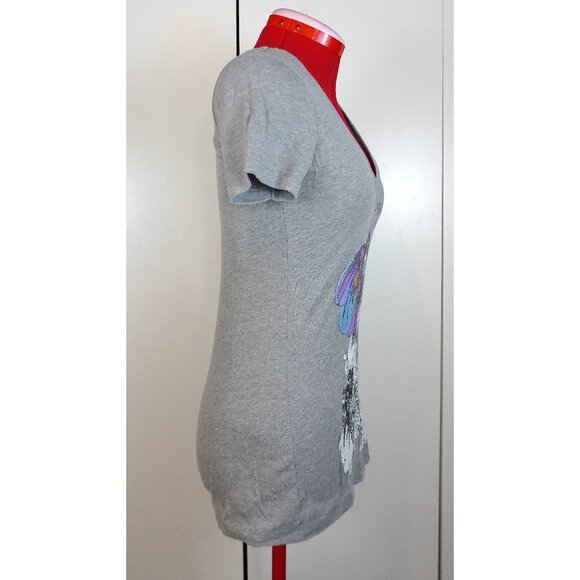 Out of Print "Midsummer Night's Dream" V-Neck T-Shirt in Grey. - Picture 3 of 8